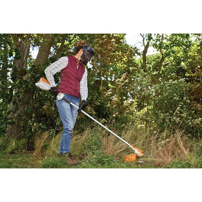 Χορτοκοπτικό STIHL FSA 60 R, Με Μπαταρία STIHL AK 20 Και Φορτιστή AL 101